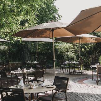 Gastgarten im Wirtshaus Molzbachhof.