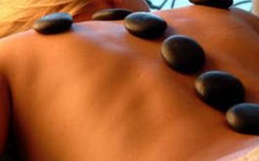 Hot Stone Massage im Wellnesshotel Molzbachhof