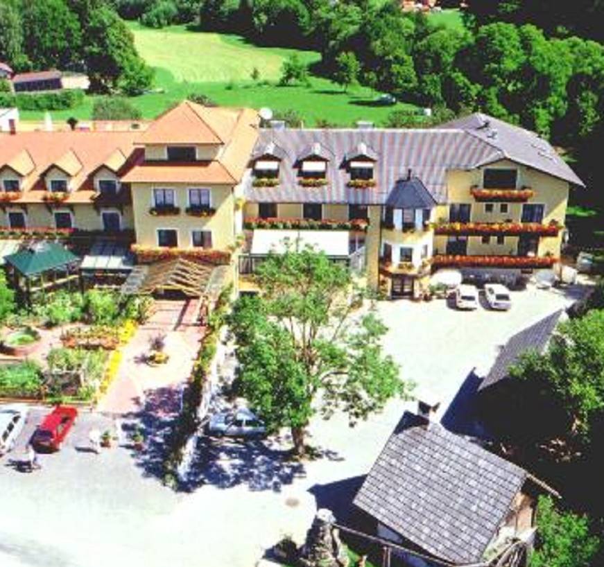 Hausansicht Hotel Molzbachhof im Jahr 2000