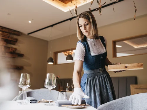 Nina im Gourmetrestaurant im Naturhotel Molzbachhof